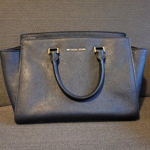 Michael Kors tote with crossbody/shoulder strap